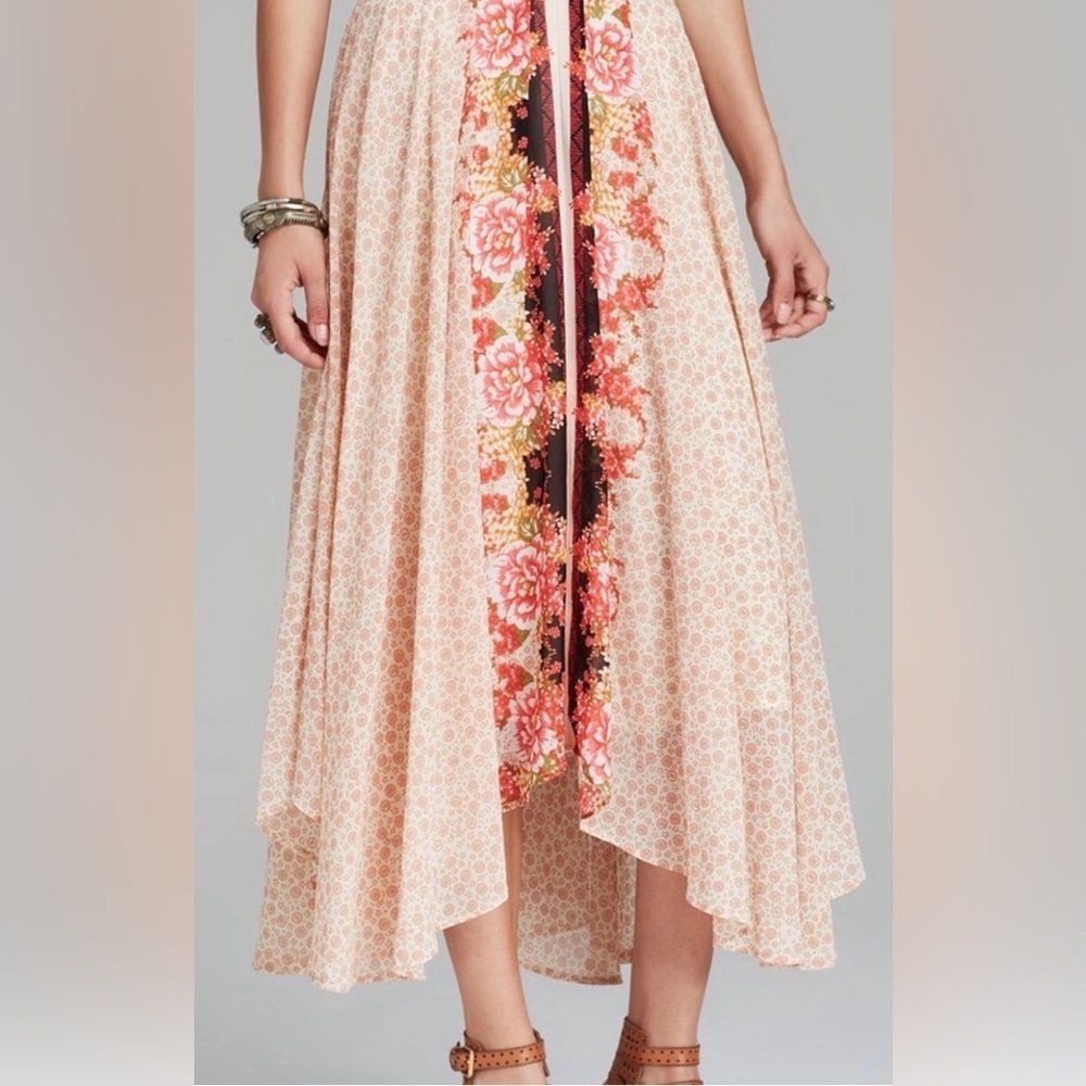 Free people Floral Pink asymmetrical Women's Skirt. Size Small.